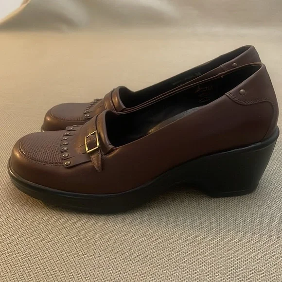 Dansko Brown Leather Kilted Tassel Loafers Size 38 - Picture 8 of 14